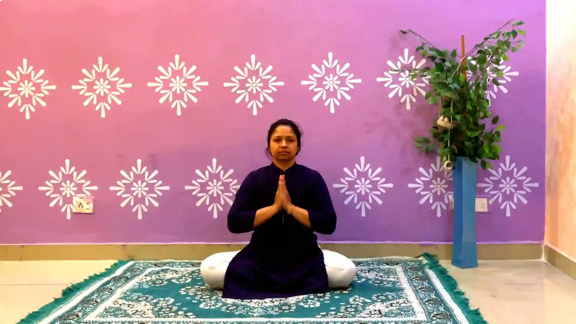 Archana Kushwaha - Yoga Instructor at DietSeFit